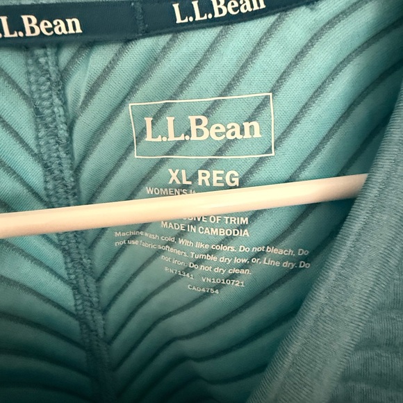 L.L. Bean Teal Quilted Airlight Pullover Top - Picture 2 of 7